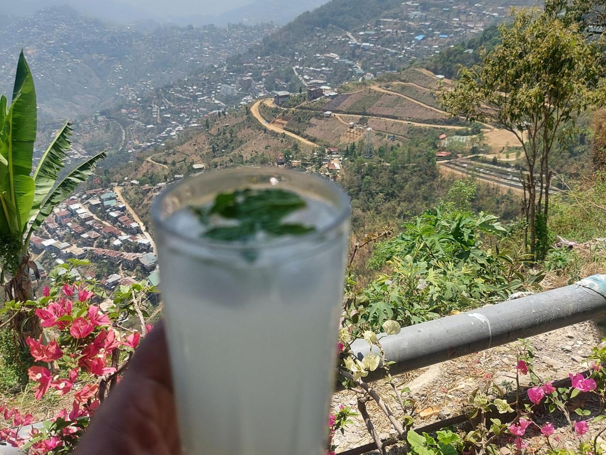 Giftland Homestay Āīzawl 外观 照片