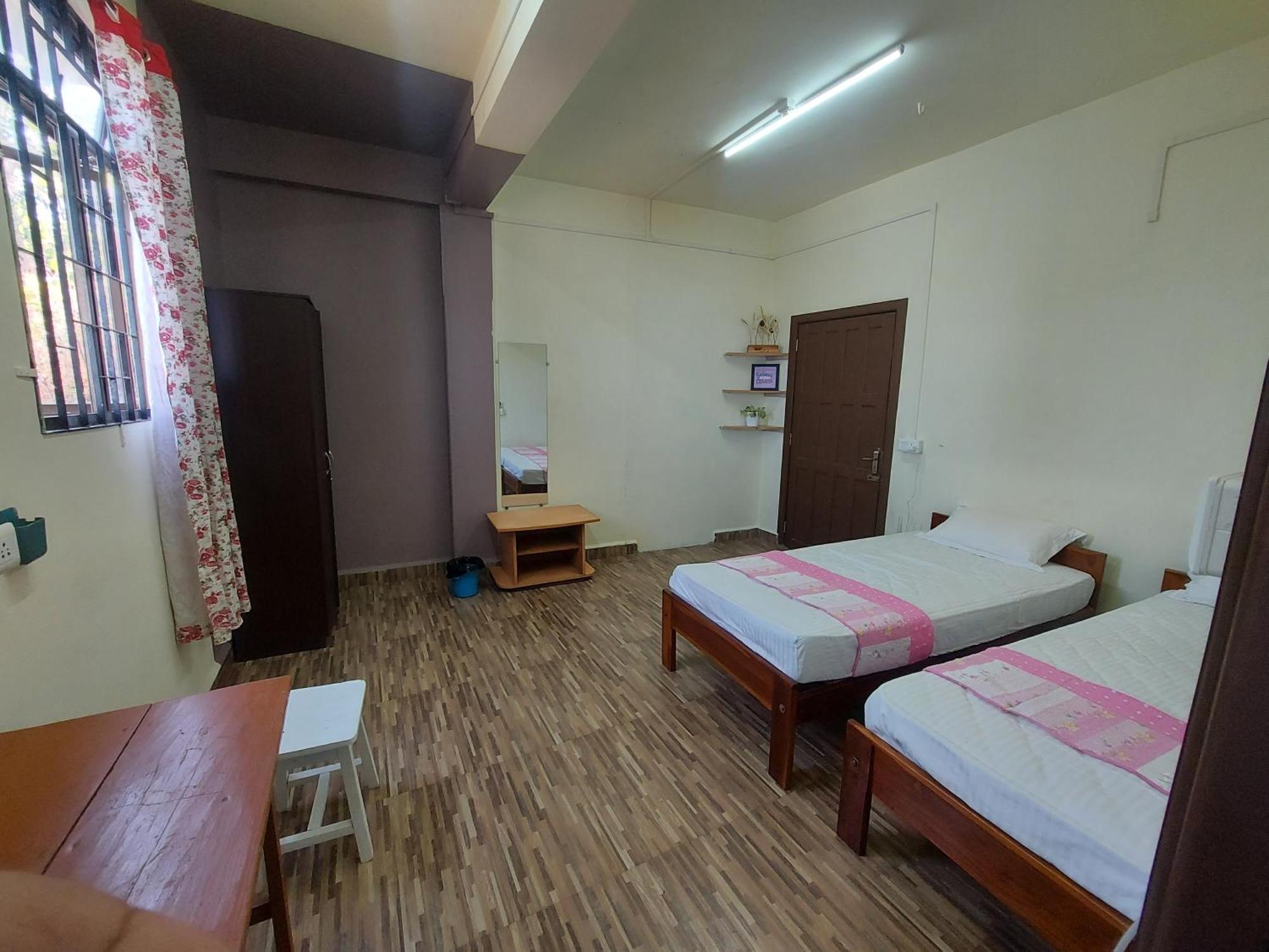 Giftland Homestay Āīzawl 外观 照片